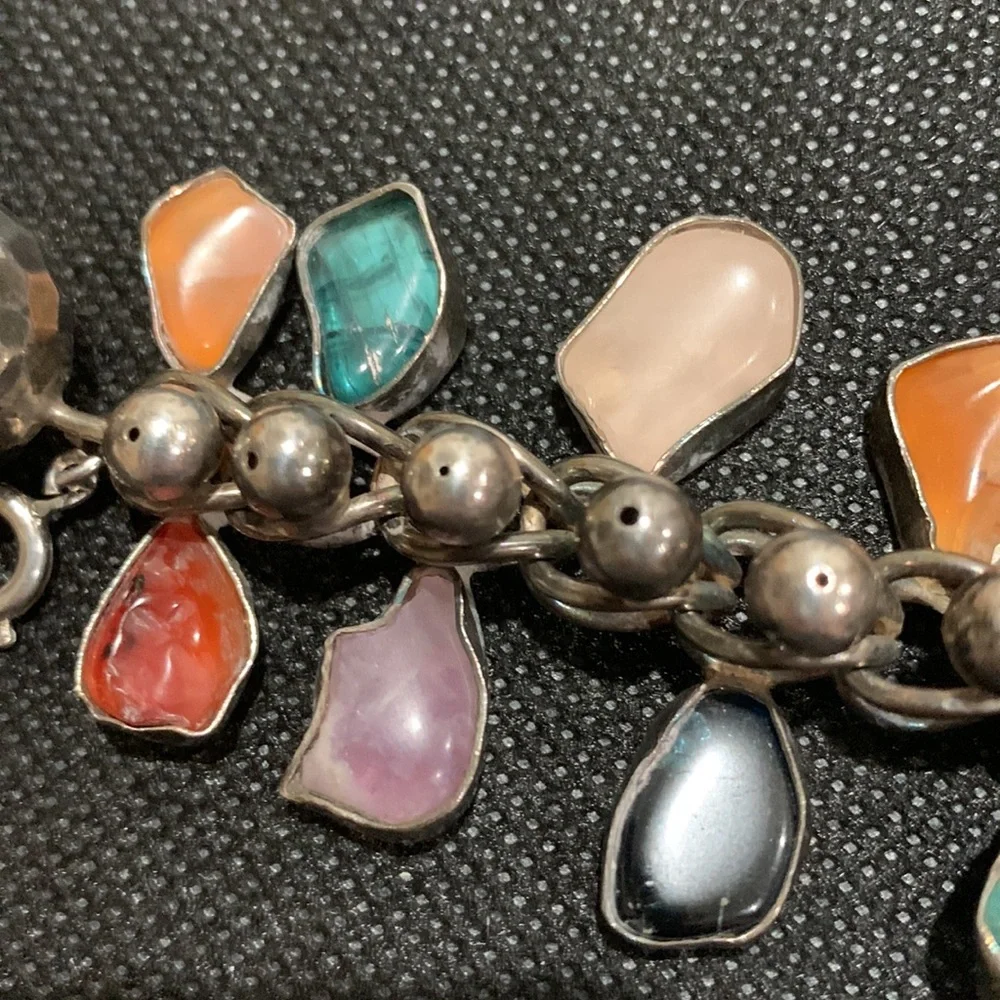 Unique vintage sterling silver and gem bracelet - Picture 11 of 16